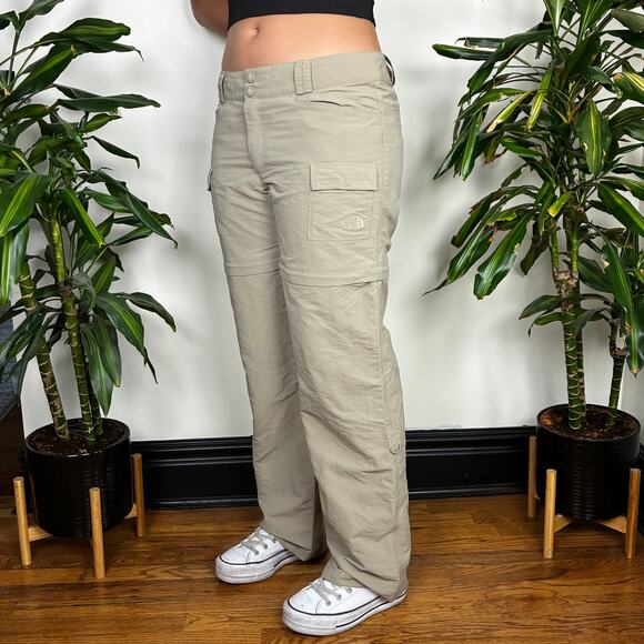 The North Face Convertible Zip-Off Cargo Pants - Picture 3 of 9